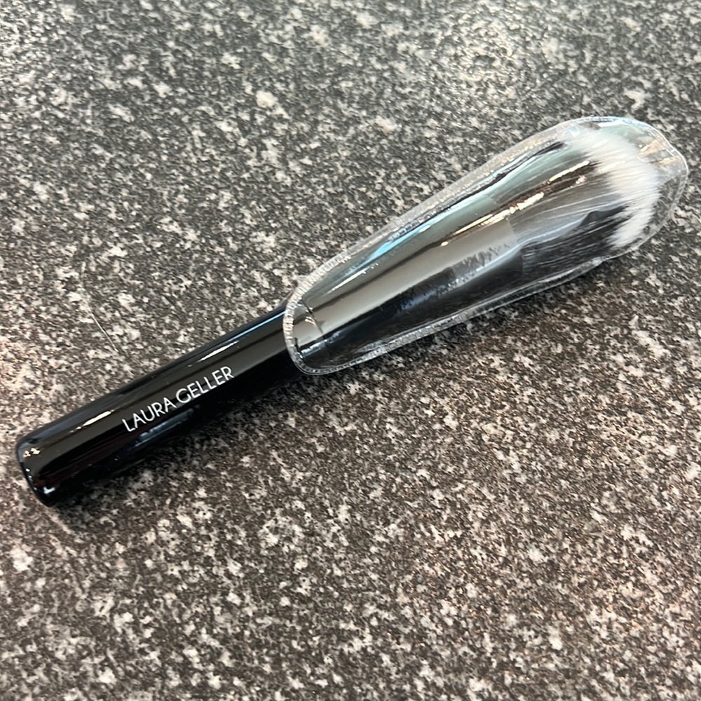 Laura Geller Makeup Brush